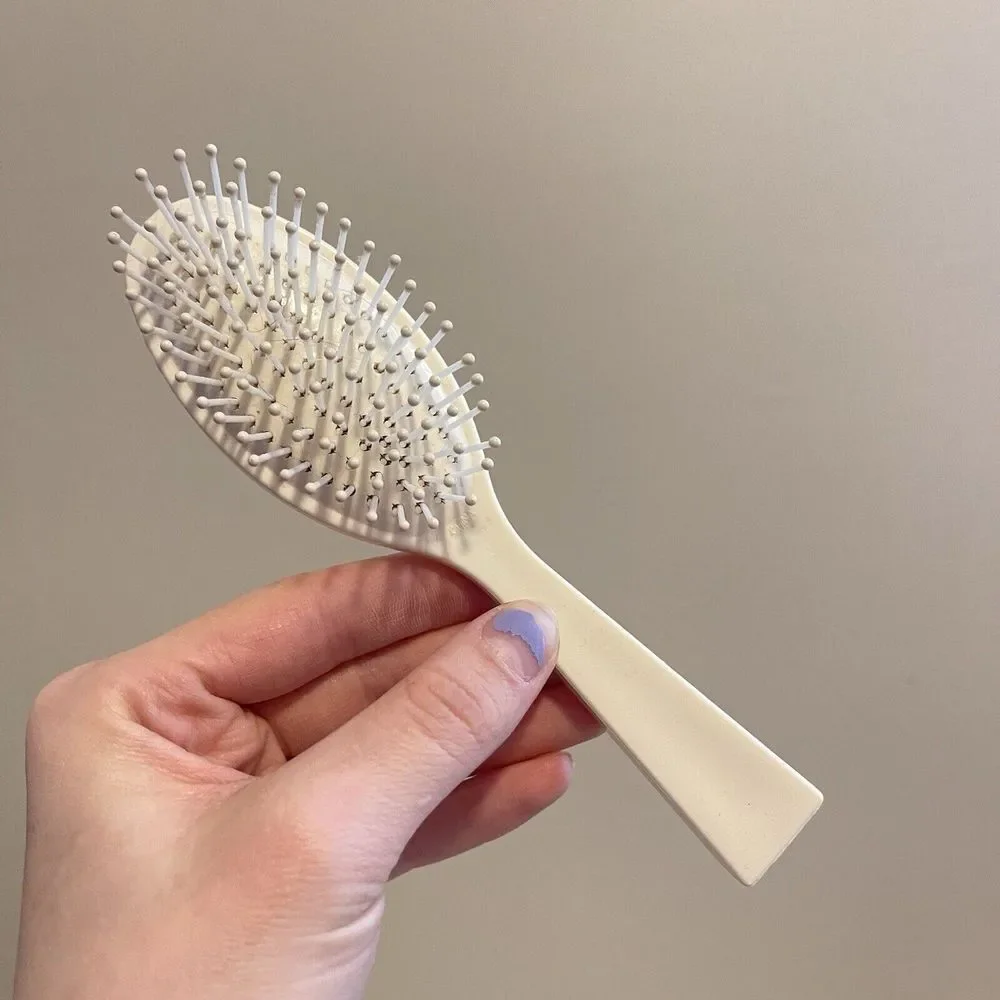 Estee Lauder White Ball‎ Tipped Travel Purse White Plastic Hair Brush Used Oval